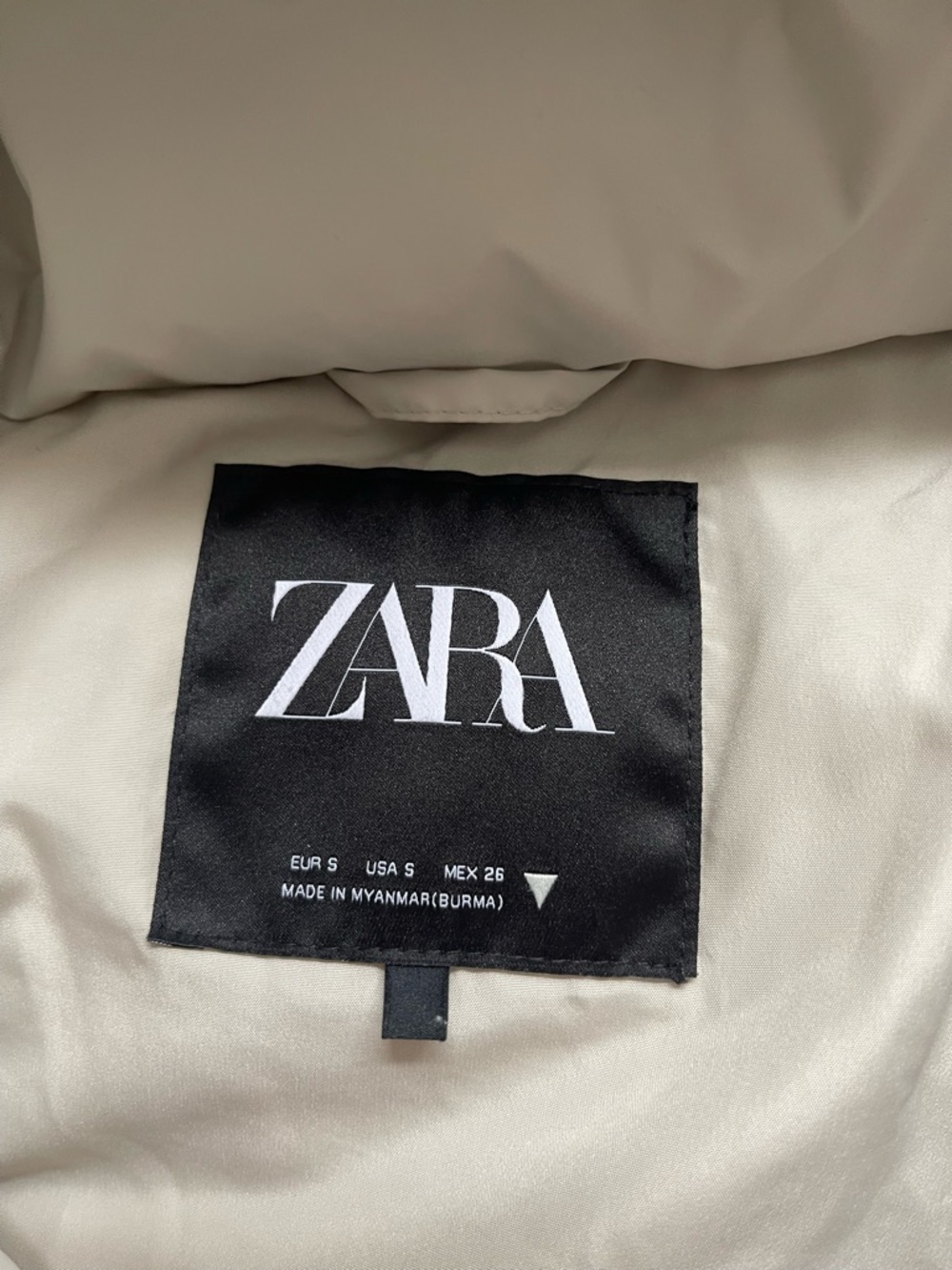 Zara Off-White Hooded Puffer Jacket - Picture 2 of 2